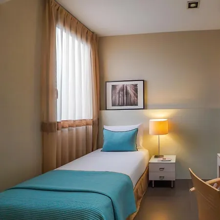 Constanza Otel Barselona