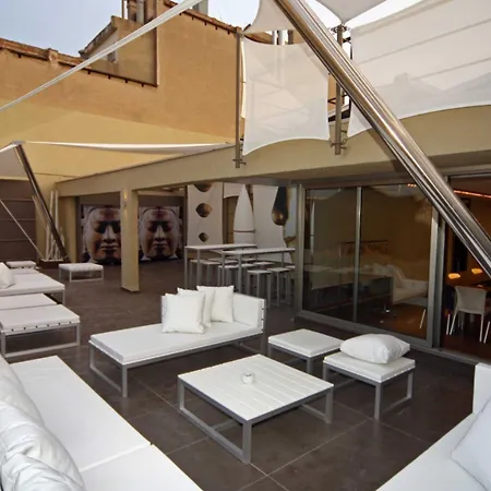 كونستانثا فندق 2*